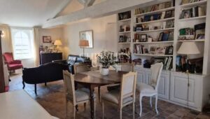 Rare elegance and intimacy, 3-bedroom apartment in the heart of La Rochelle