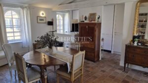 Rare elegance and intimacy, 3-bedroom apartment in the heart of La Rochelle