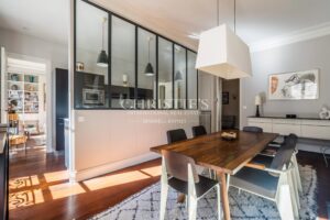 Bordeaux – Jardin Public – Elegant Renovated Apartment – 2 Bedrooms