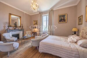 A Notable Bourgeois Residence with Refined Architectural Presence and Preserved Service Quarters