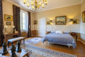 A Notable Bourgeois Residence with Refined Architectural Presence and Preserved Service Quarters